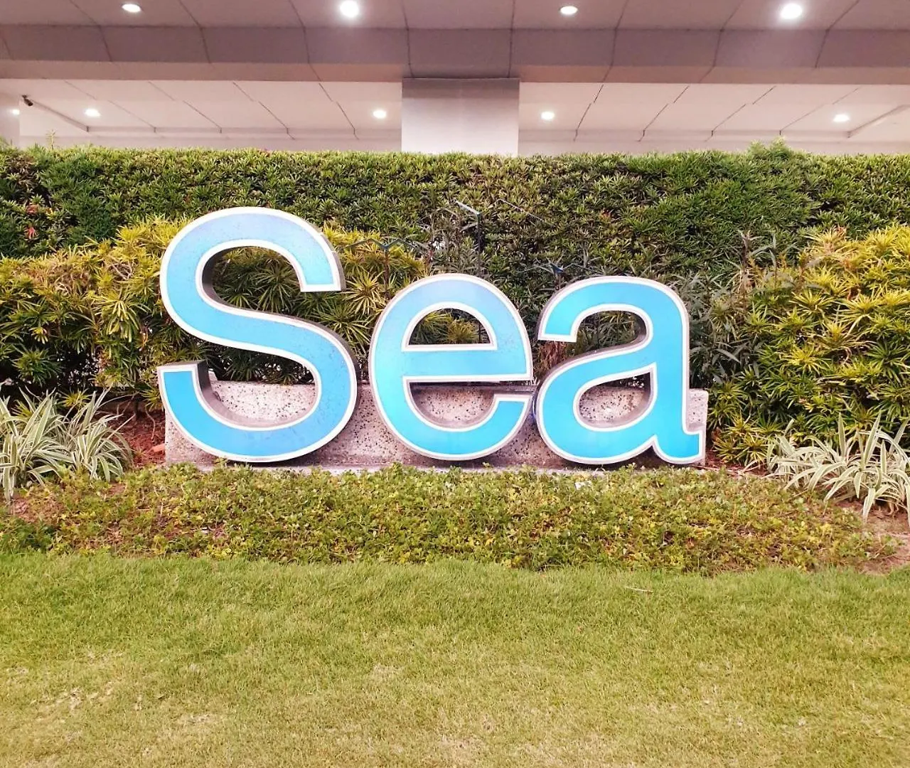 Sea Residences Moa - Rose Condotel Manila